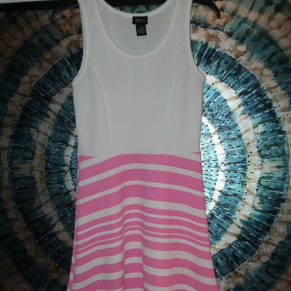 ~ Girls Spring/Easter Dress - Picture 2 of 4